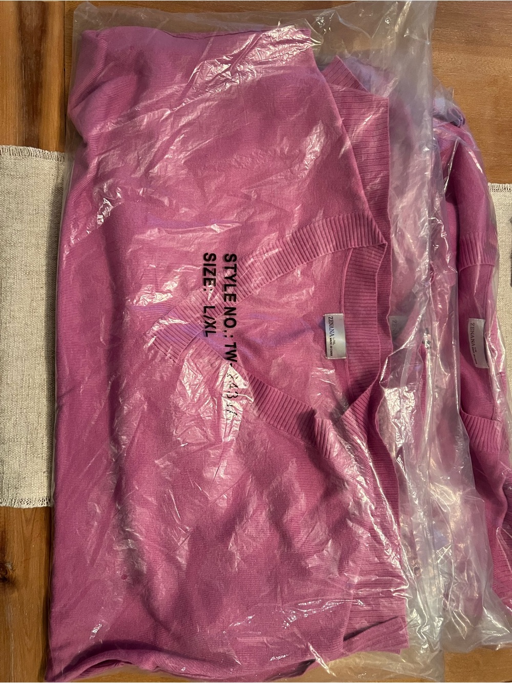 Zenana Women’s Oversized V-Neck Sweater - Pink/purple - Picture 4 of 4